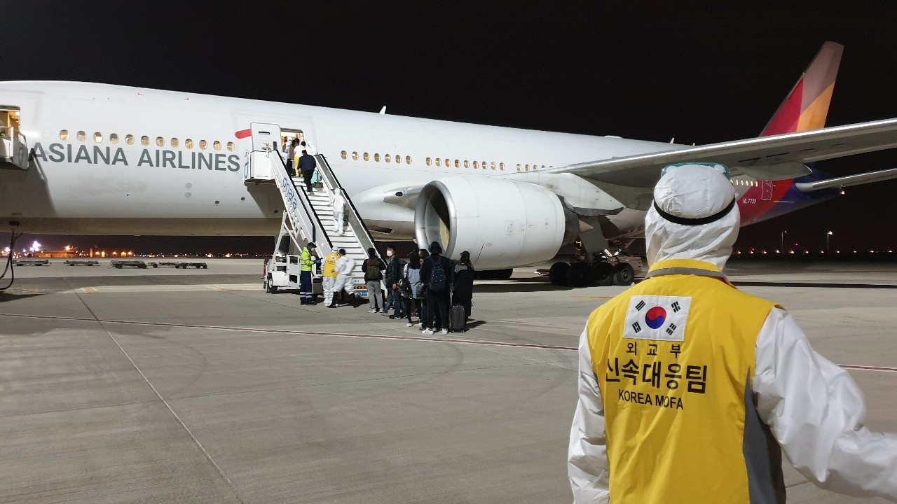 지난 3월18일 이란에 파견된 정부 특별기. 총 80명의 재외국민이 탑승해 두바이 알막툼 공항을 경유해 한국으로 돌아왔다.