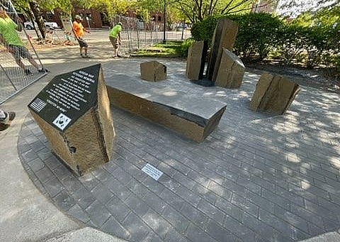 스포캔 한국전 참전용사 기념비 공사가 마무리되고 있다.[사진=시애틀앤]
