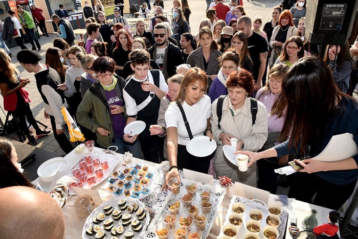 주세르비아한국대사관이 노비사드시에서 열린 Taste of Planet 행사에 참가해 한식을 소개했다.[사진제공=주세르비아한국대사관]