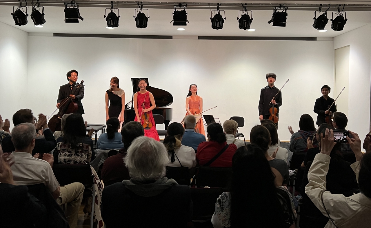 주벨기에한국문화원이 지난 8월 9일 브뤼셀에 있는 한국문화원에서 ‘여름밤 콘서트’를 개최했다.[사진=주벨기에한국문화원]