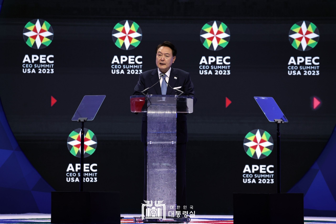 윤석열 대통령이 지난 11월 15일 미국 샌프란시스코에서 열린 APEC CEO 서밋 행사에서 기조연설을 했다.[사진=대통령실]