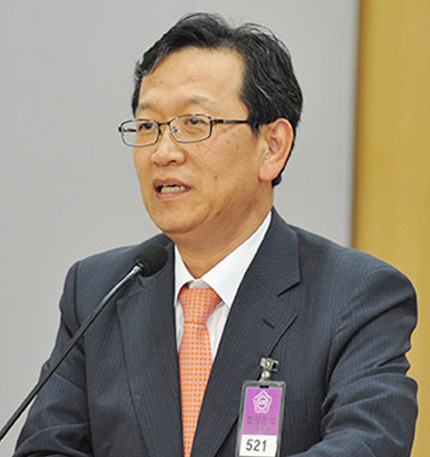 석동현 민주평통 사무처장