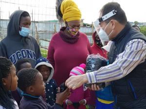 조창원 전 케이프타운 회장, 흑인 빈민 지역에 마스크 기증