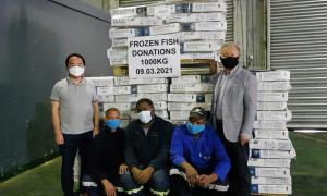 조창원 전 케이프타운한인회장, 흑인 빈민 마을에 생선 또 기부